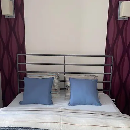 Panama Apartament 3 アパート ポズナン
