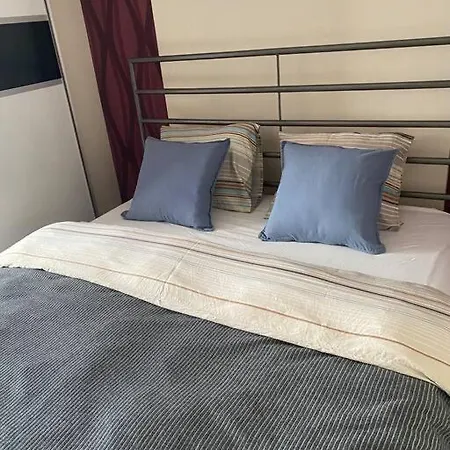 شقة Panama Apartament 3 بوزنان